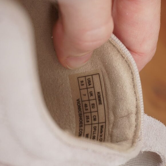 Q7-10 Vionic Kimmie Womens Sneakers Slip On Shoes Lavender Suede Size 9.5 Wide - Picture 7 of 9